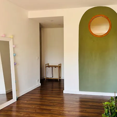 Apartment T2 With Parking, Air-conditioned, 10 Min From The Beaches Of Cannes