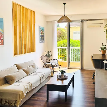 T2 With Parking, Air-conditioned, 10 Min From The Beaches Of Cannes *