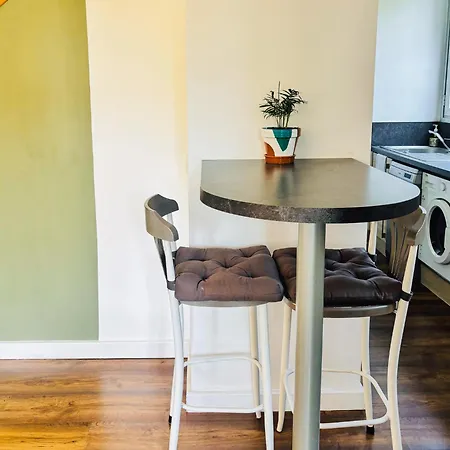 T2 With Parking, Air-conditioned, 10 Min From The Beaches Of Cannes *
