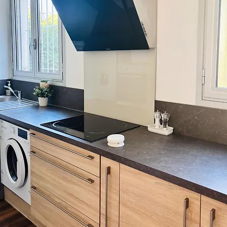 Appartement T2 With Parking, Air-conditioned, 10 Min From The Beaches Of Cannes Le Cannet
