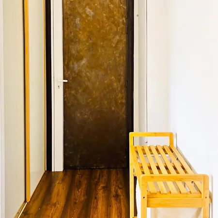 T2 With Parking, Air-conditioned, 10 Min From The Beaches Of Cannes *