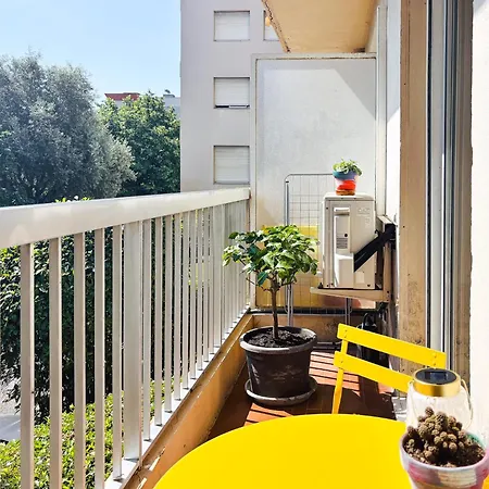 T2 With Parking, Air-conditioned, 10 Min From The Beaches Of Cannes *